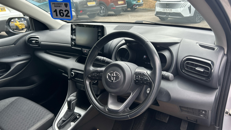 Toyota Yaris 1.5 Hybrid Design 5dr CVT Hybrid Hatchback